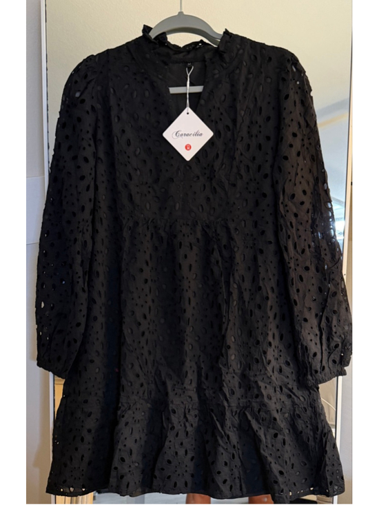Caracilia Dresses & Skirts - NEW Black Long Sleeve Eyelet Dress M